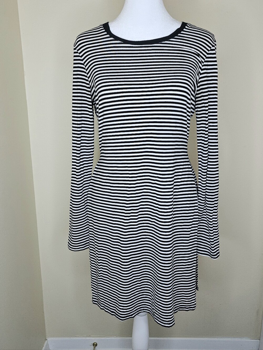 Tango Mango Black White Striped Tunic Top Size Small Long Sleeve Side Slits